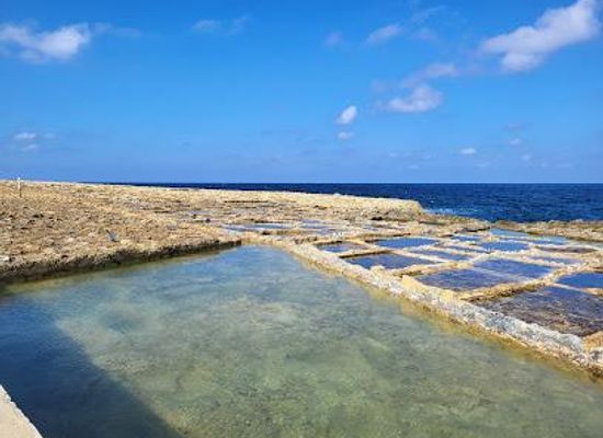 malta/mellieha/attraction/qbajjar-bay-beach