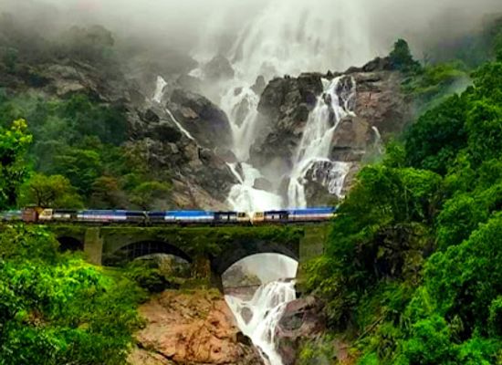 india/goa/attraction/dudhsagar-trek