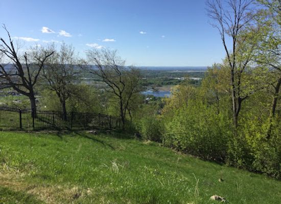 wisconsin/la-crosse/attraction/red-cloud-park