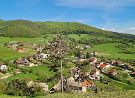 slovakia/tekov/attraction/castle-of-dobra-niva