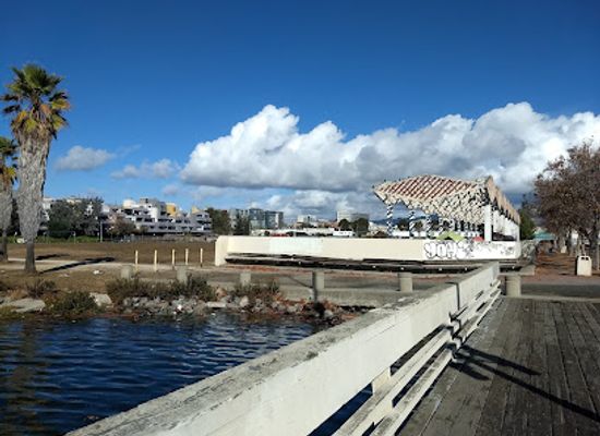 california/oakland/jack-london-square/attraction/estuary-park