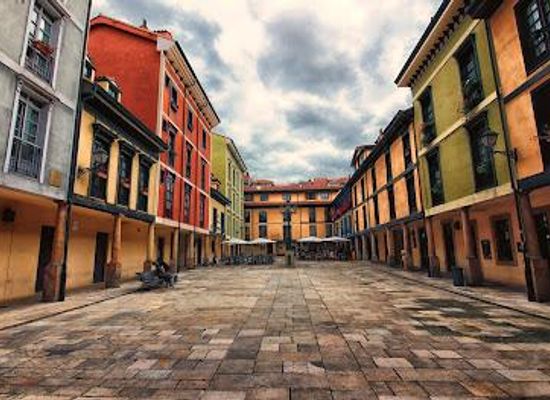 spain/oviedo/attraction/plaza-del-fontan