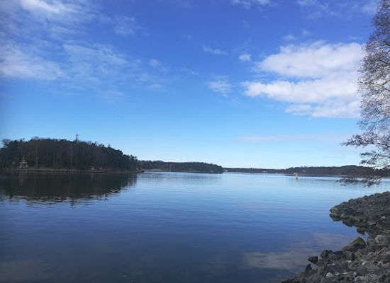 finland/turku-archipelago/attraction/pikku-pukki-seaside-promenade-villas