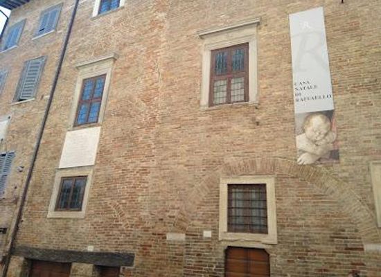 italy/urbino/attraction/casa-natale-di-raffaello