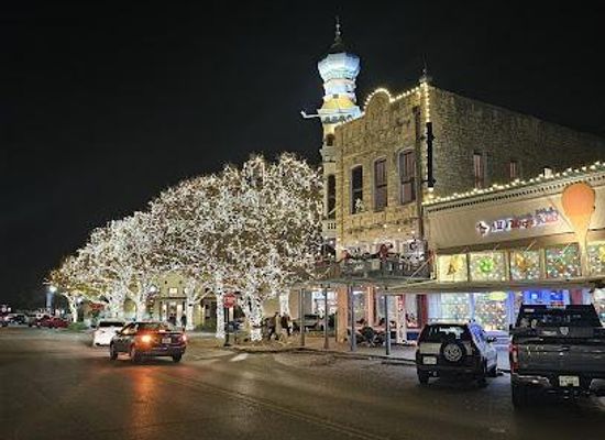 texas/central-texas/attraction/historic-georgetown