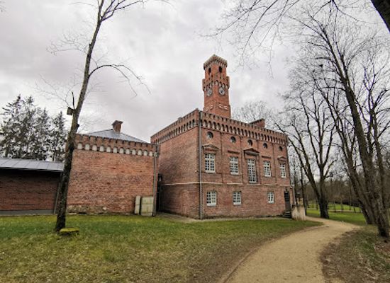 lithuania/zemaitija-national-park/attraction/palace-clocktower