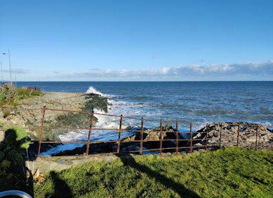 ireland/county-wicklow/attraction/greystones-seafront-view