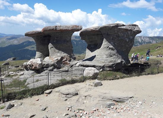 romania/dambovita/attraction/babele-natural-monument