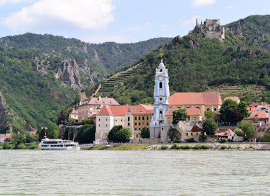 austria/wachau-valley/attraction/stift-durnstein
