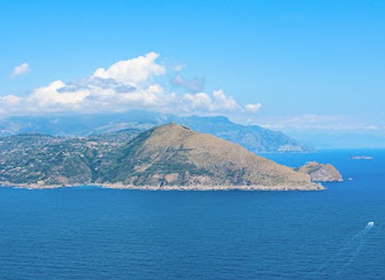 italy/capri/attraction/belvedere-costiera-amalfitana