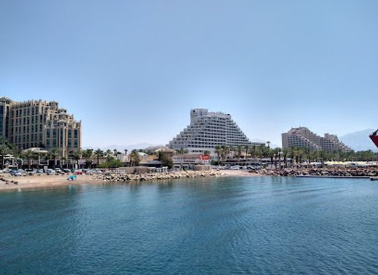 israel/eilat/north-beach/attraction/ship-of-glass-zol-warren-eilat