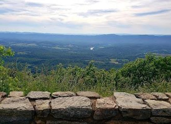 virginia/luray-caverns/attraction/signal-knob-overlook