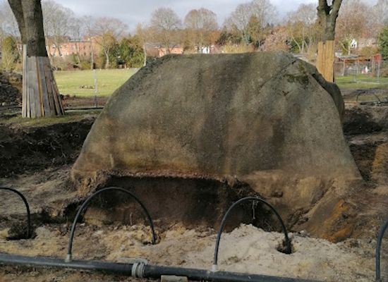 germany/pomerania/attraction/large-stone-of-altentreptow