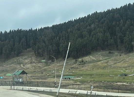 india/gulmarg/attraction/radhika-s-point