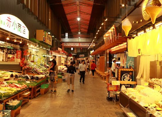 japan/kanazawa/omicho-market/attraction/omicho-market