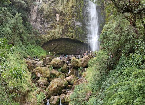 ecuador/amazon/attraction/el-chorro-del-giron