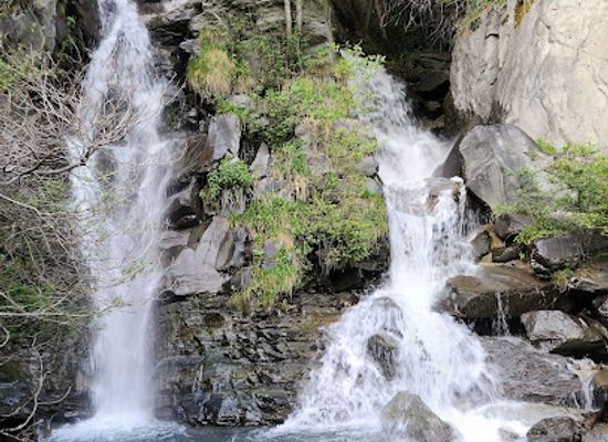 france/rhone-alpes/attraction/fusine-waterfall