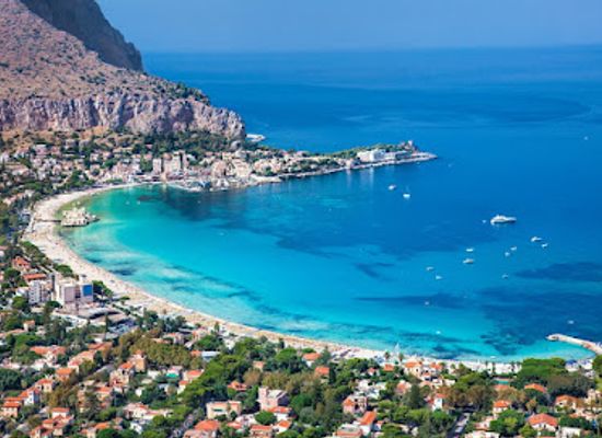 italy/palermo/mondello/attraction/mondello-beach