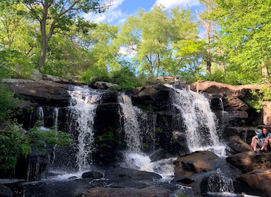 connecticut/middlesex-county/attraction/chapman-falls