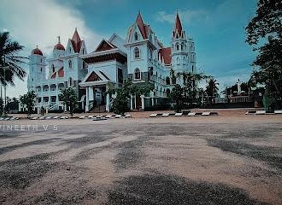 india/trivandrum/attraction/madre-de-deus-church-vettucaud-church