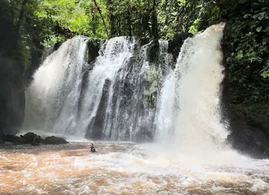 solomon-islands/gizo/attraction/myles-falls