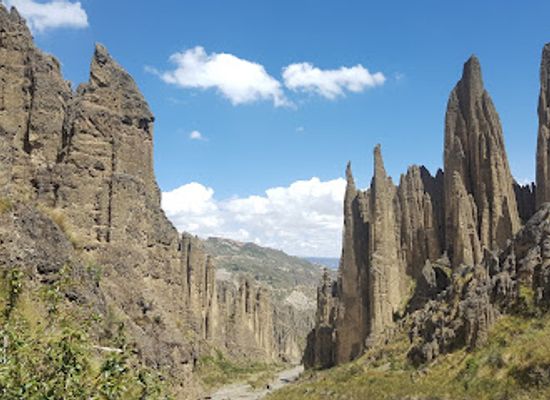bolivia/altiplano/attraction/valle-de-las-animas