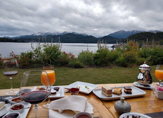 argentina/villa-la-angostura/attraction/las-balsas-restaurant