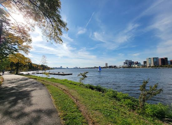 massachusetts/the-islands/attraction/charles-river-esplanade