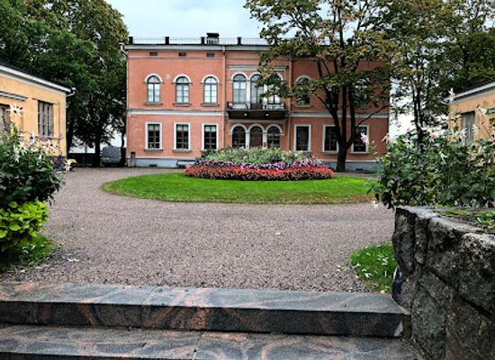 finland/helsinki-archipelago/attraction/hakasalmen-huvila