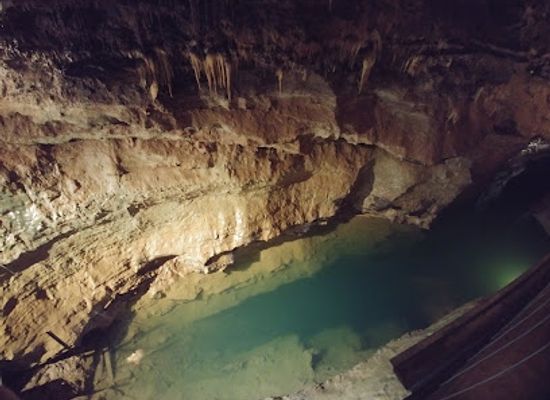 arkansas/ozark-national-forest/attraction/cosmic-cavern
