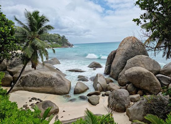 seychelles/ile-anonyme/attraction/mervin-taxi-service-island-tour