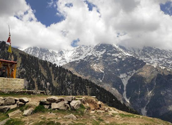 india/mcleodganj/attraction/mcleod-ganj-trekk