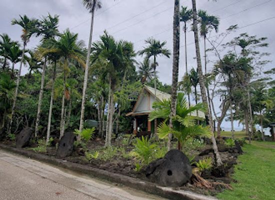 micronesia/yap/attraction/yap-stone-money-bank