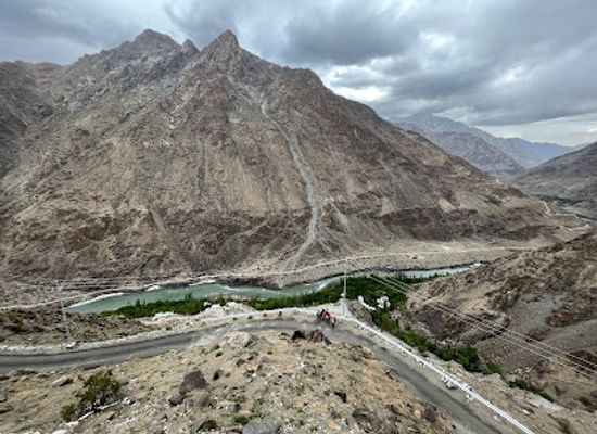pakistan/ladakh/attraction/hundurmaan-loc-view-point