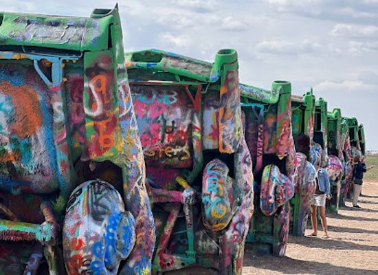 texas/amarillo/attraction/cadillac-ranch