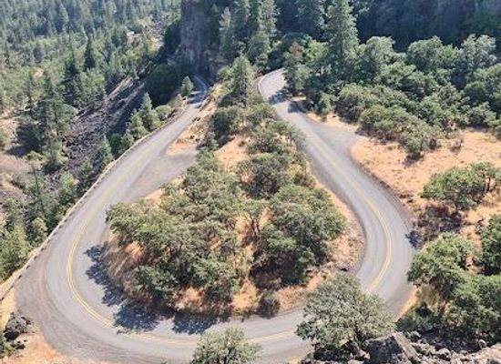 oregon/hood-river/attraction/rowena-crest-viewpoint