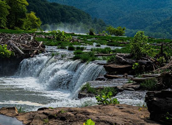 west-virginia/new-river-gorge-national-park-and-preserve/attraction/sandstone-falls