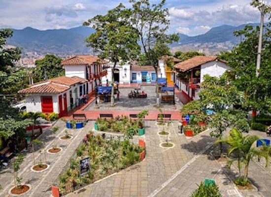 colombia/medellin/laureles/attraction/pueblito-paisa