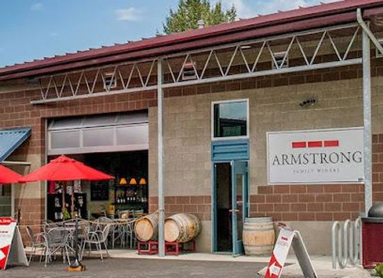 washington/puget-sound/attraction/armstrong-family-warehouse-tasting-room