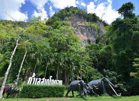 thailand/satun/attraction/tham-le-stegodon-satun-unesco-global-geopark