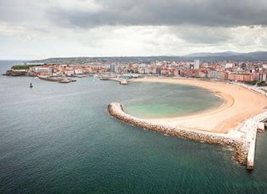 spain/asturias/attraction/playa-de-poniente