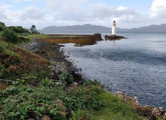 united-kingdom/isle-of-mull/landmark/memorial-to-robert-john-brown