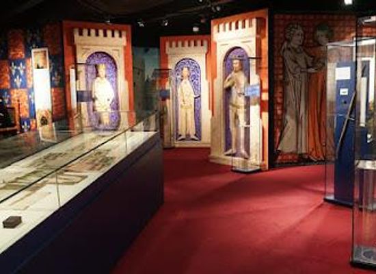 ireland/waterford/attraction/waterford-treasures-medieval-museum-treasures-of-medieval-waterford