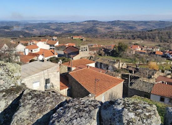 portugal/beira-alta/attraction/castelo-de-ranhados