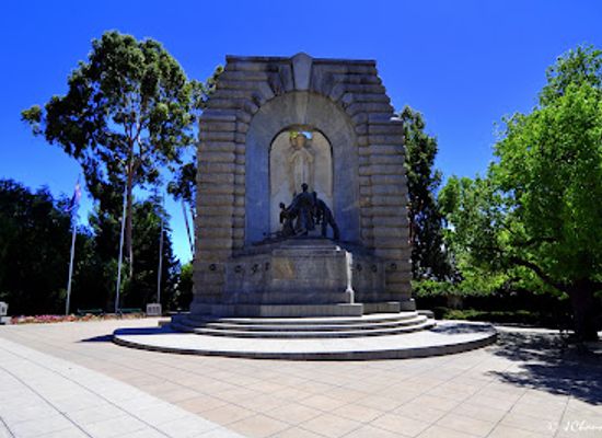 australia/north-east-south-australia/attraction/national-war-memorial