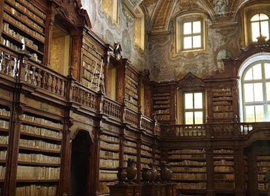 italy/naples/attraction/complesso-monumentale-dei-girolamini
