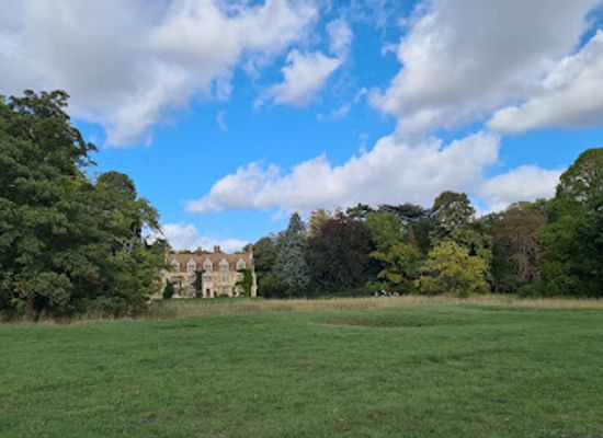 united-kingdom/cambridge/attraction/national-trust-anglesey-abbey-gardens-and-lode-mill