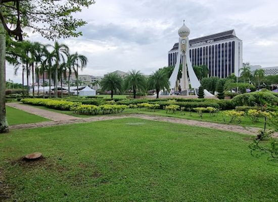 malaysia/ipoh/attraction/dataran-ipoh