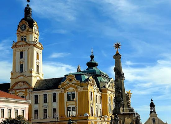 hungary/southern-transdanubia/attraction/szechenyi-square