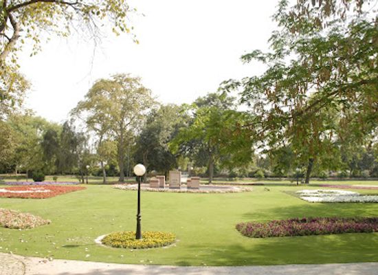 pakistan/lahore/gulberg/attraction/jam-e-shirin-park-lahore